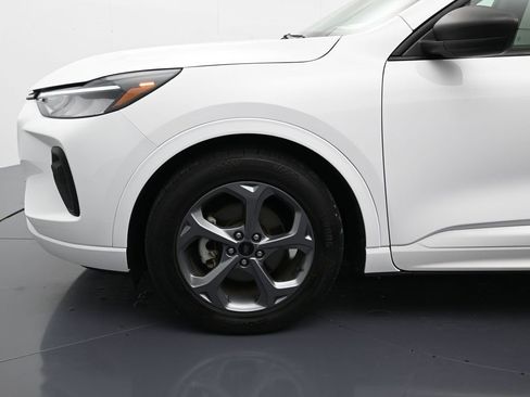 Used 2023 Ford Escape ST-Line image 10