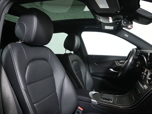 Used 2022 Mercedes-Benz GLC 300 4MATIC image 35