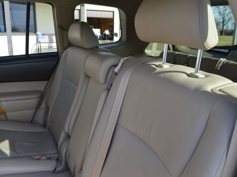 Used 2010 Toyota Highlander Limited image 24