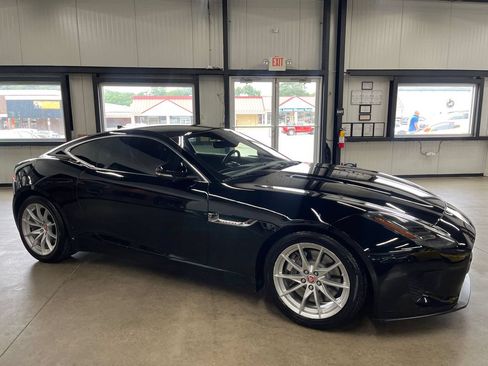 Used 2018 Jaguar F-TYPE Coupe RWD image 18