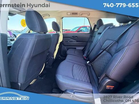 Used 2023 Nissan Pathfinder S AWD/4WD image 25