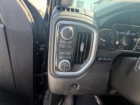 Used 2019 GMC Sierra 1500 Denali w/ Denali Ultimate Package AWD/4WD image 19