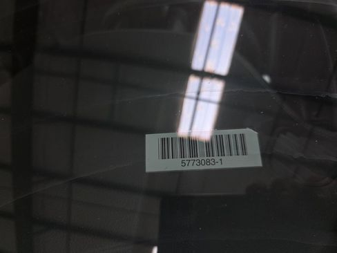 Used 2025 Genesis G70 2.5T RWD image 4