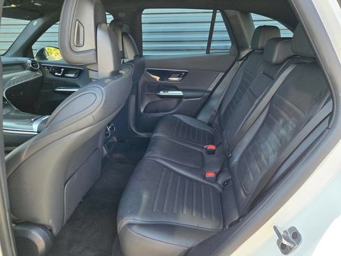 Used 2025 Mercedes-Benz GLC 43 AMG 4MATIC image 19