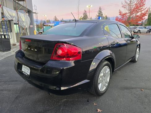 Used 2014 Dodge Avenger SE image 4