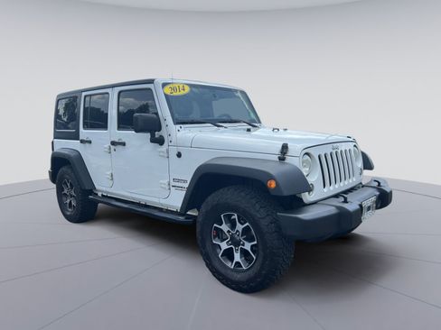 Used 2014 Jeep Wrangler Unlimited Sport w/ Quick Order Package 23S AWD/4WD image 11