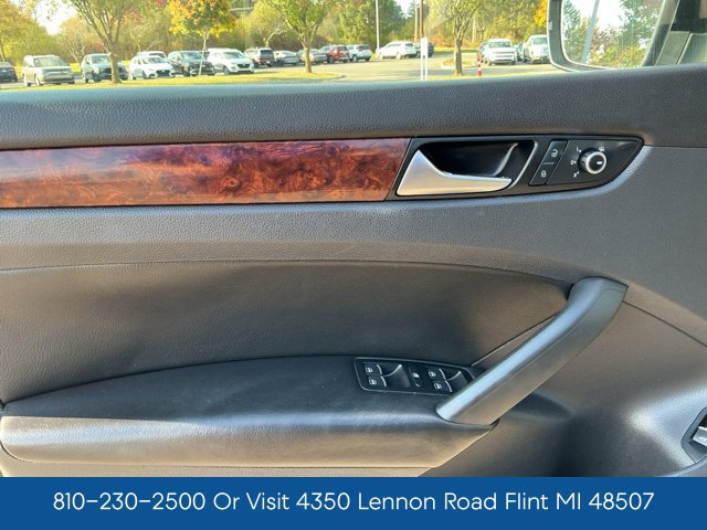 Used 2013 Volkswagen Passat 2.5 SEL FWD image 15
