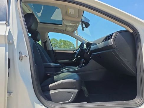 Used 2019 Volkswagen Jetta SE FWD image 40