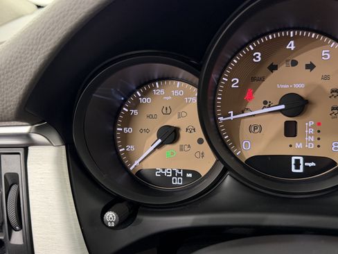 Certified 2023 Porsche Macan image 53