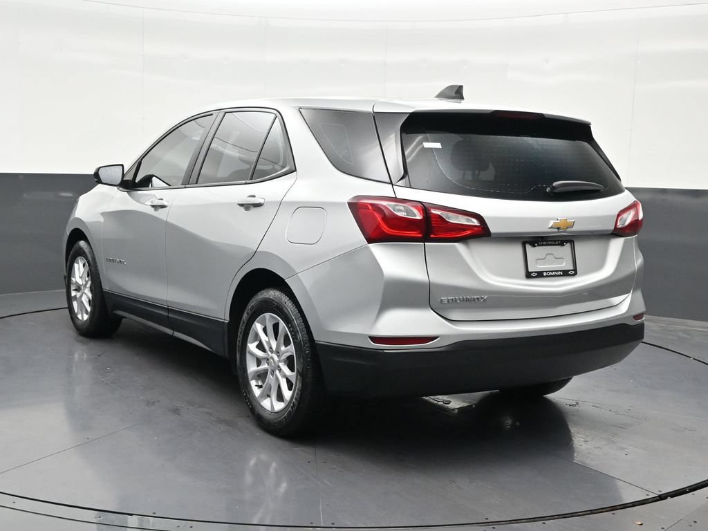 Used 2021 Chevrolet Equinox LS FWD image 3
