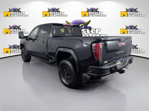 Used 2024 GMC Sierra 2500 AT4X w/ AT4X AEV Edition image 7