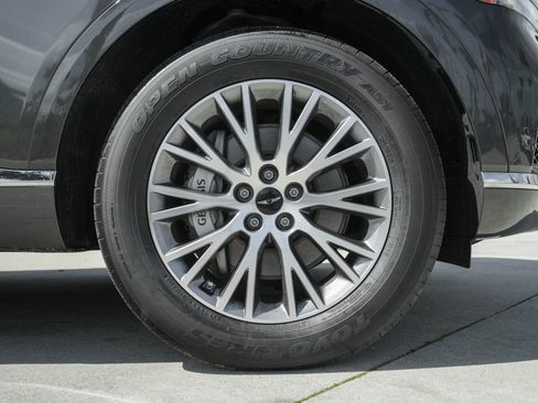 Used 2025 Genesis GV80 2.5T Standard image 11