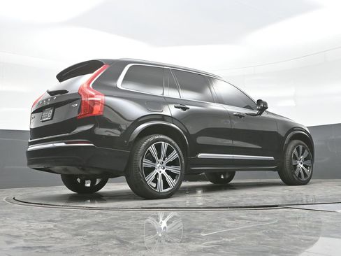 Used 2025 Volvo XC90 T8 Plus image 24