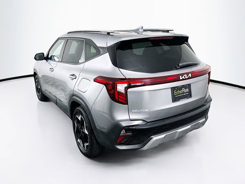 Used 2025 Kia Seltos S image 5