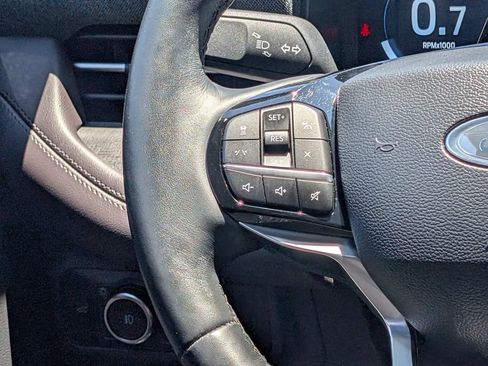 Certified 2025 Ford Explorer Platinum RWD image 20