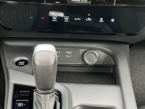 New 2026 Nissan Sentra SV FWD image 5