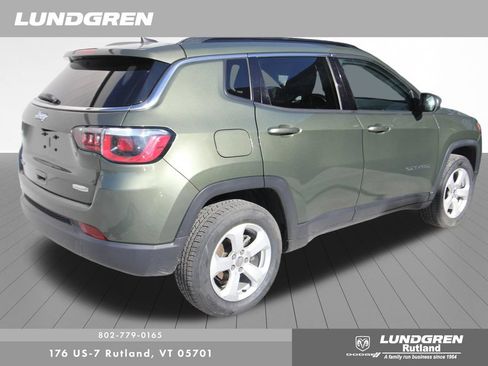 Used 2020 Jeep Compass Latitude w/ Cold Weather Group AWD/4WD image 11
