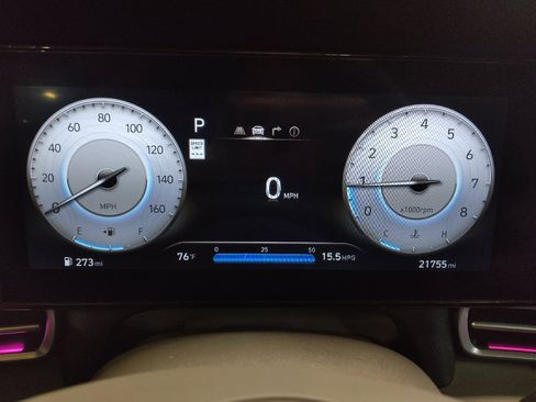 Used 2024 Hyundai Elantra SEL image 23