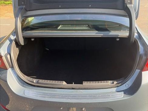 Used 2024 MAZDA MAZDA3 s image 29