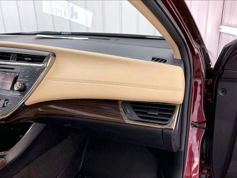Used 2013 Toyota Avalon XLE Touring FWD image 18