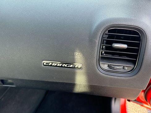 Used 2022 Dodge Charger SXT w/ Blacktop Package image 27