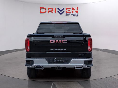 New 2026 GMC Sierra 1500 SLT w/ SLT Premium Package image 4