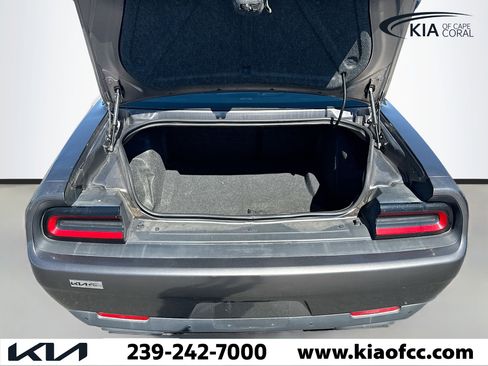 Used 2015 Dodge Challenger R/T Scat Pack w/ Leather Interior Group image 12