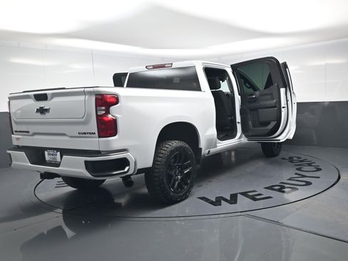 Used 2025 Chevrolet Silverado 1500 Custom w/ Turbomax Blackout Package AWD/4WD image 27