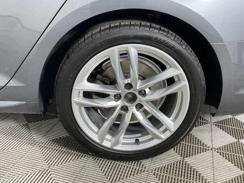 Used 2017 Audi A4 2.0T Ultra Premium w/ Convenience Package FWD image 9