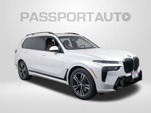 Used 2026 BMW X7 xDrive40i AWD/4WD image 9