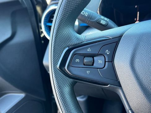 Used 2025 Chevrolet Trax LT image 21