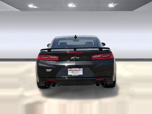 Used 2018 Chevrolet Camaro SS RWD image 10