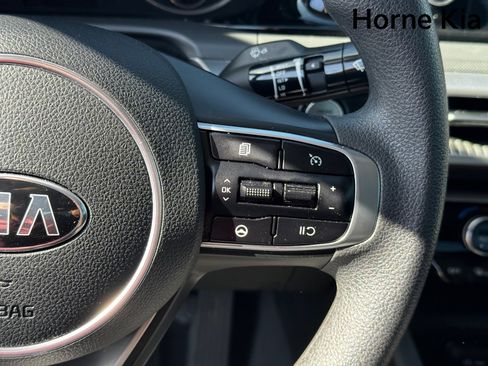 Used 2021 Kia K5 LXS image 19