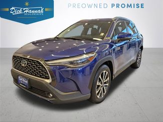 Used 2024 Toyota Corolla Cross XLE video 1