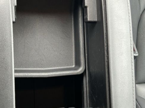 Used 2022 Toyota Highlander XLE image 29