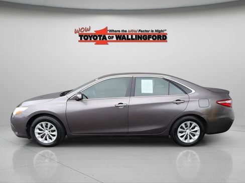 Used 2015 Toyota Camry LE FWD image 2