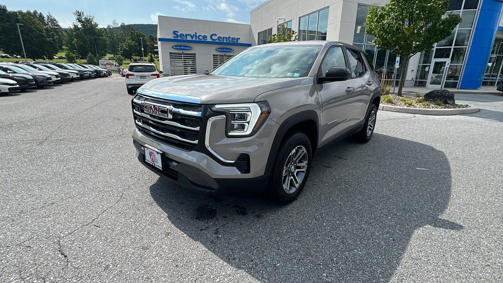 Used 2025 GMC Terrain Elevation AWD/4WD image 8