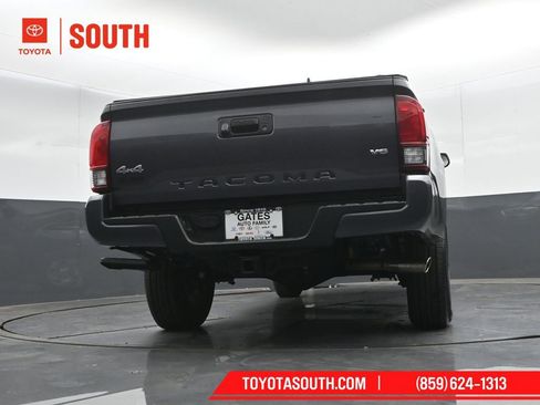Used 2023 Toyota Tacoma SR AWD/4WD image 33
