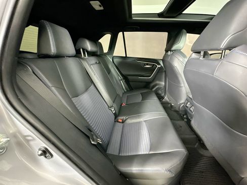 Used 2020 Toyota RAV4 XSE AWD/4WD image 40