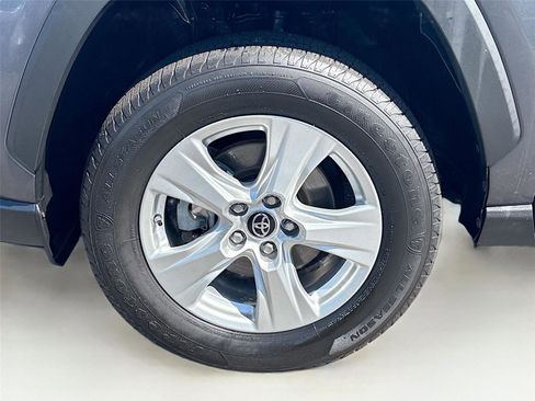 Used 2019 Toyota RAV4 LE image 31