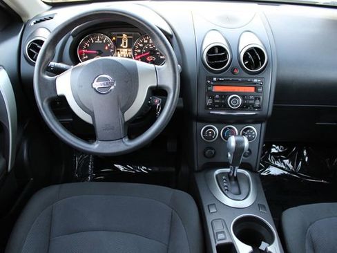 Used 2015 Nissan Rogue S image 13