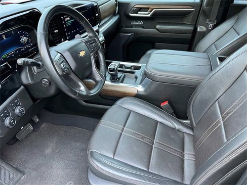 Used 2023 Chevrolet Silverado 1500 High Country image 25