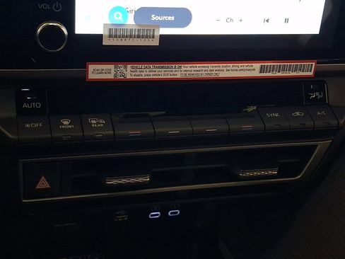 Used 2026 Toyota Camry SE w/ Convenience Package image 16