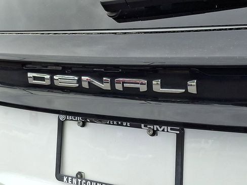 Used 2024 GMC Acadia Denali w/ Super Cruise Package image 33