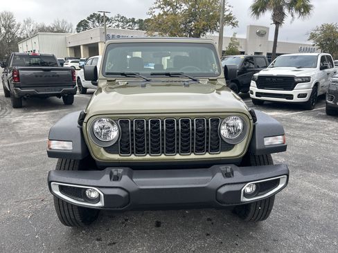 New 2026 Jeep Gladiator Sport AWD/4WD image 2