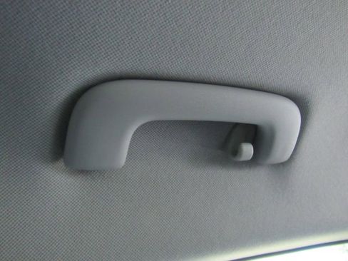 Used 2021 Hyundai Ioniq SE image 27