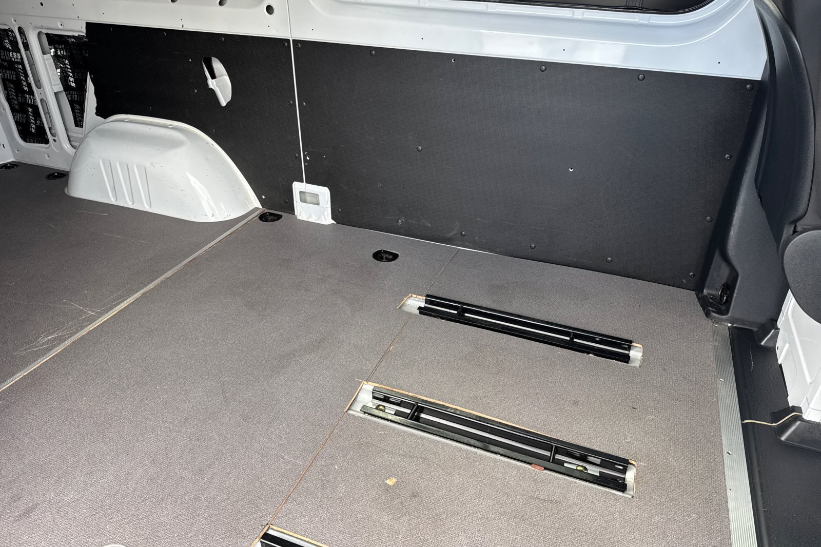 Used 2025 Mercedes-Benz Sprinter 2500 image 11