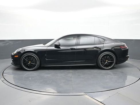 Certified 2020 Porsche Panamera image 2