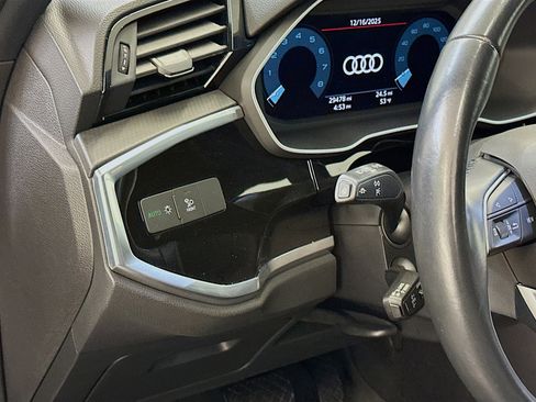 Used 2022 Audi Q3 2.0T Premium Plus w/ Premium Plus Package image 17