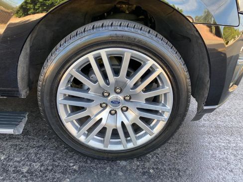 Used 2024 Ford Expedition Limited AWD/4WD image 24